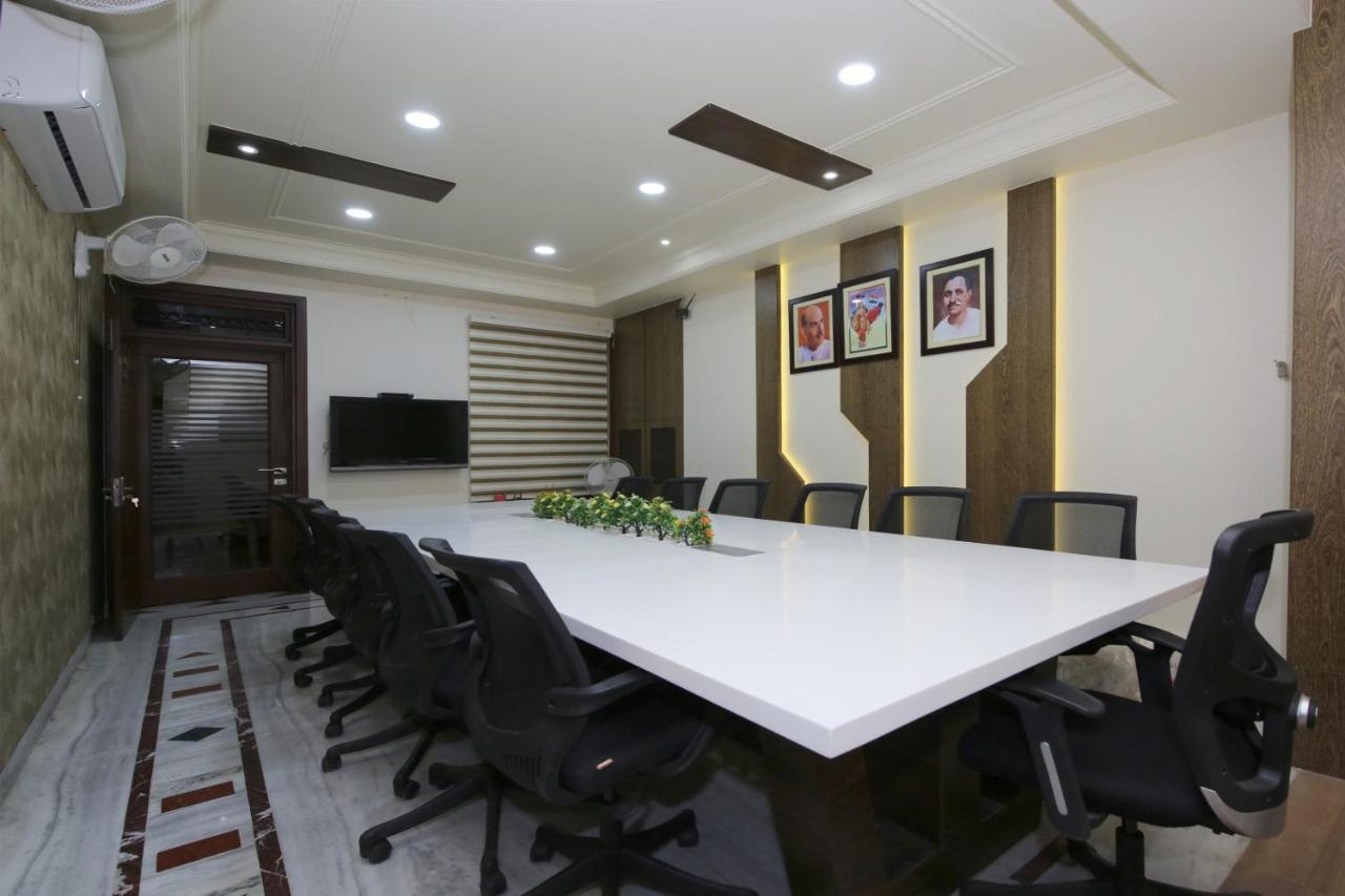 Capital O 36691 Hotel Aashirwad Inn Jabalpur Buitenkant foto